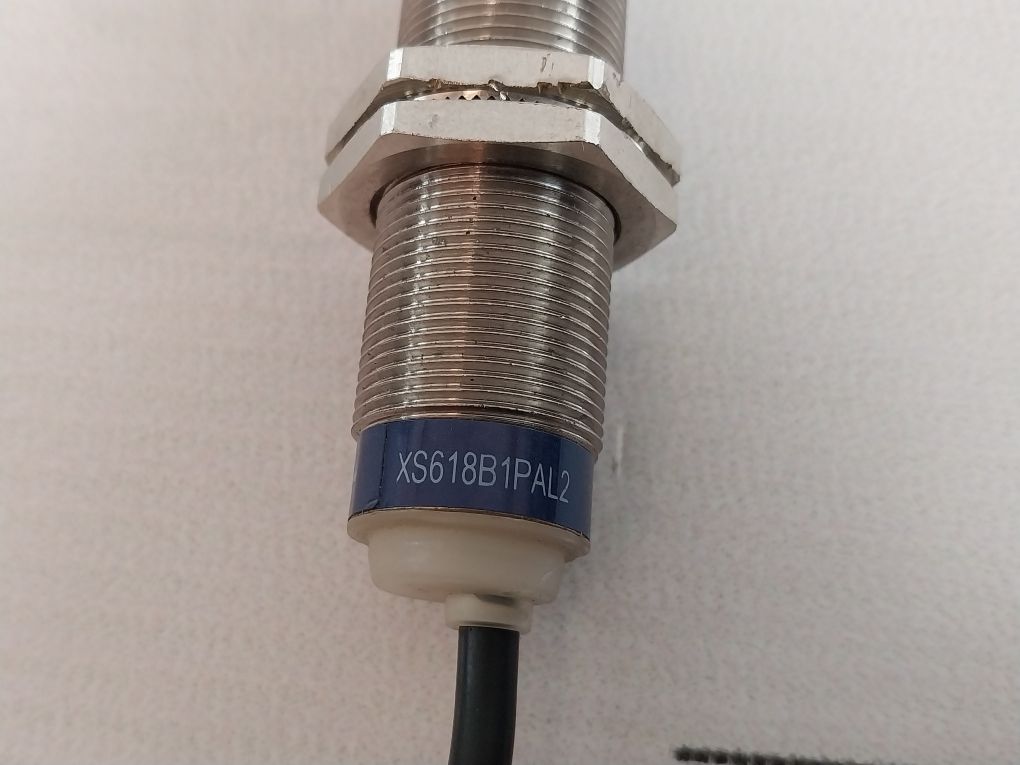 Telemecanique Xs618B1Pal2 Proximity Sensor, Inductive 12..48V 200Ma