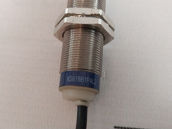 Telemecanique Xs618B1Pal2 Proximity Sensor, Inductive 12..48V 200Ma