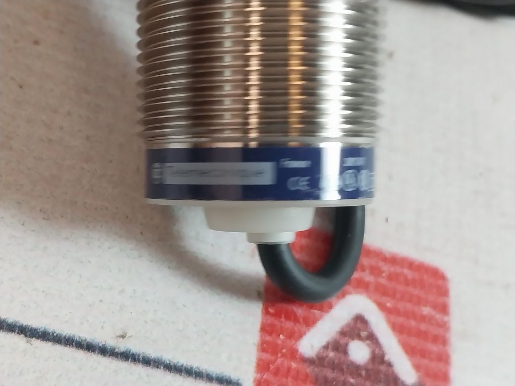 Telemecanique Xs630B1Mal10 Inductive Proximity Switch