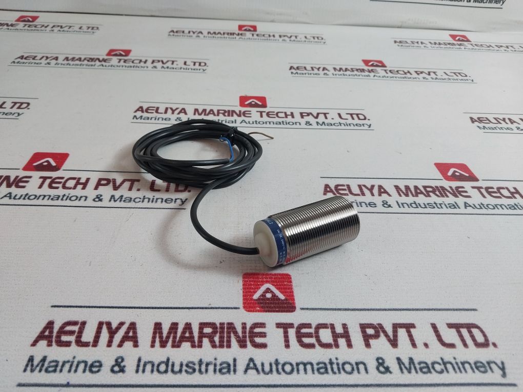 Telemecanique Xs630B1Mal2 Inductive Proximity Switch Sensor
