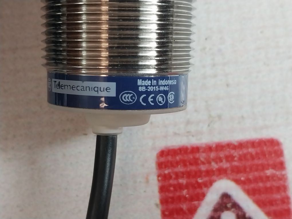 Telemecanique Xs630B1Mal2 Inductive Proximity Switch Sensor