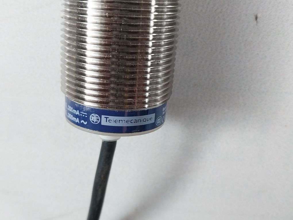 Telemecanique Xs630B1Mal2