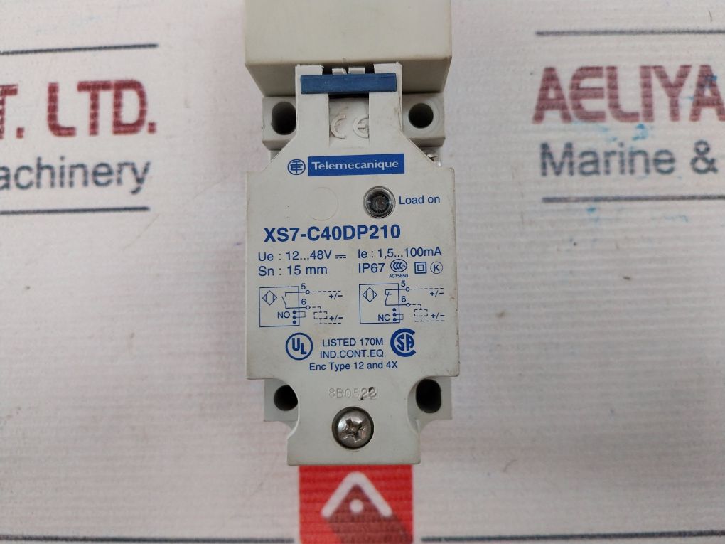 Telemecanique Xs7-c40Dp210 Inductive Sensor