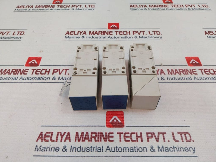 Telemecanique Xs7-c40Dp210 Inductive Sensor