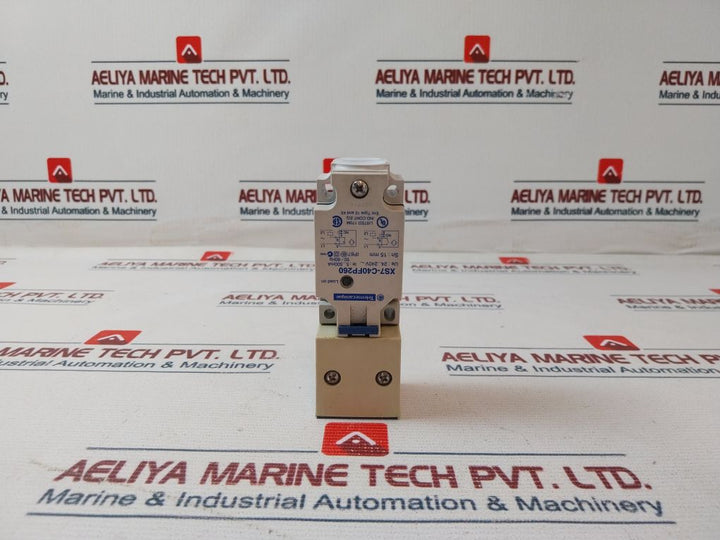 Telemecanique Xs7-c40Fp260 Inductive Proximity Switch Ip67
