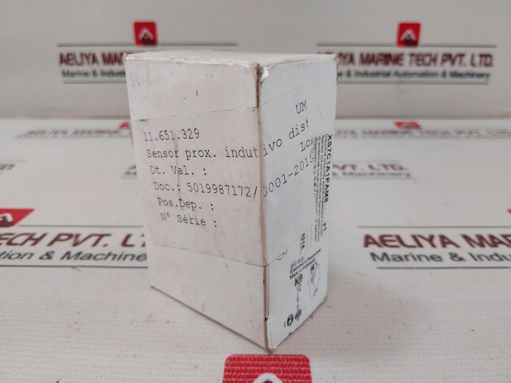 Telemecanique Xs7C1A1Pam8 Inductive Proximity Sensor