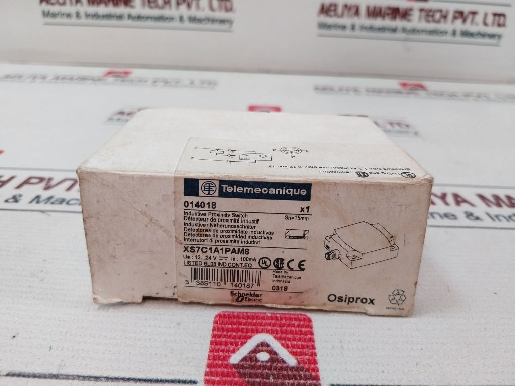 Telemecanique Xs7C1A1Pam8 Inductive Proximity Sensor