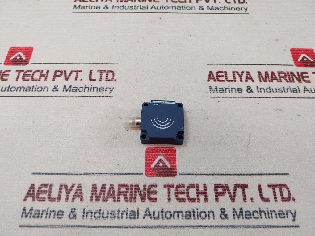 Telemecanique Xs7C1A1Pam8 Inductive Proximity Sensor
