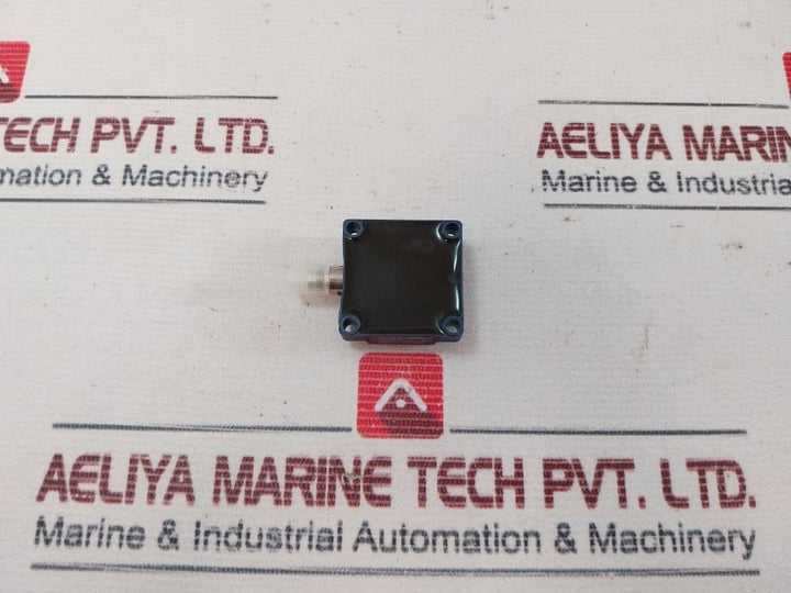 Telemecanique Xs7C1A1Pam8 Inductive Proximity Sensor