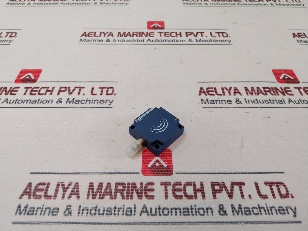 Telemecanique Xs7C1A1Pam8 Inductive Proximity Sensor