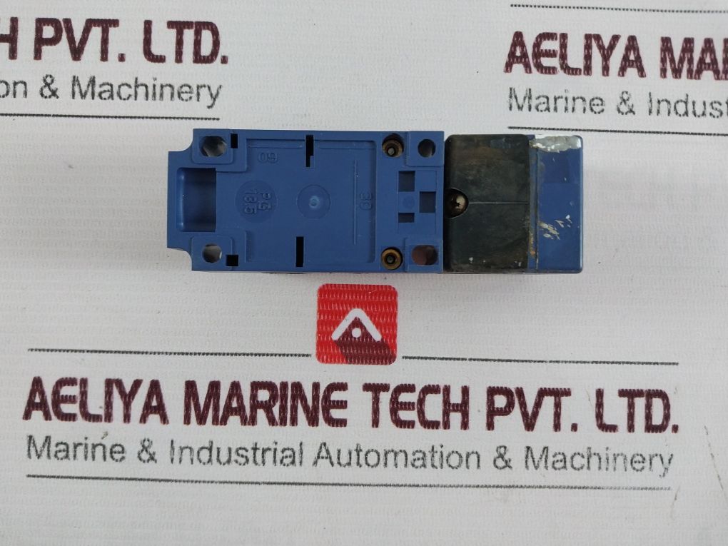 Telemecanique Xs8C4A1Mpg13