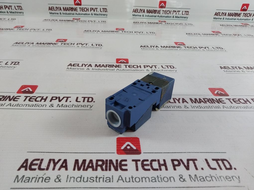 Telemecanique Xs8C4A1Mpg13