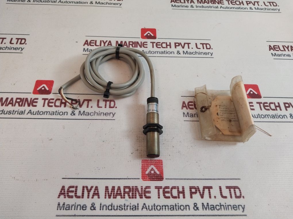Telemecanique Xsa-c0573H23 Inductive Proximity Sensor