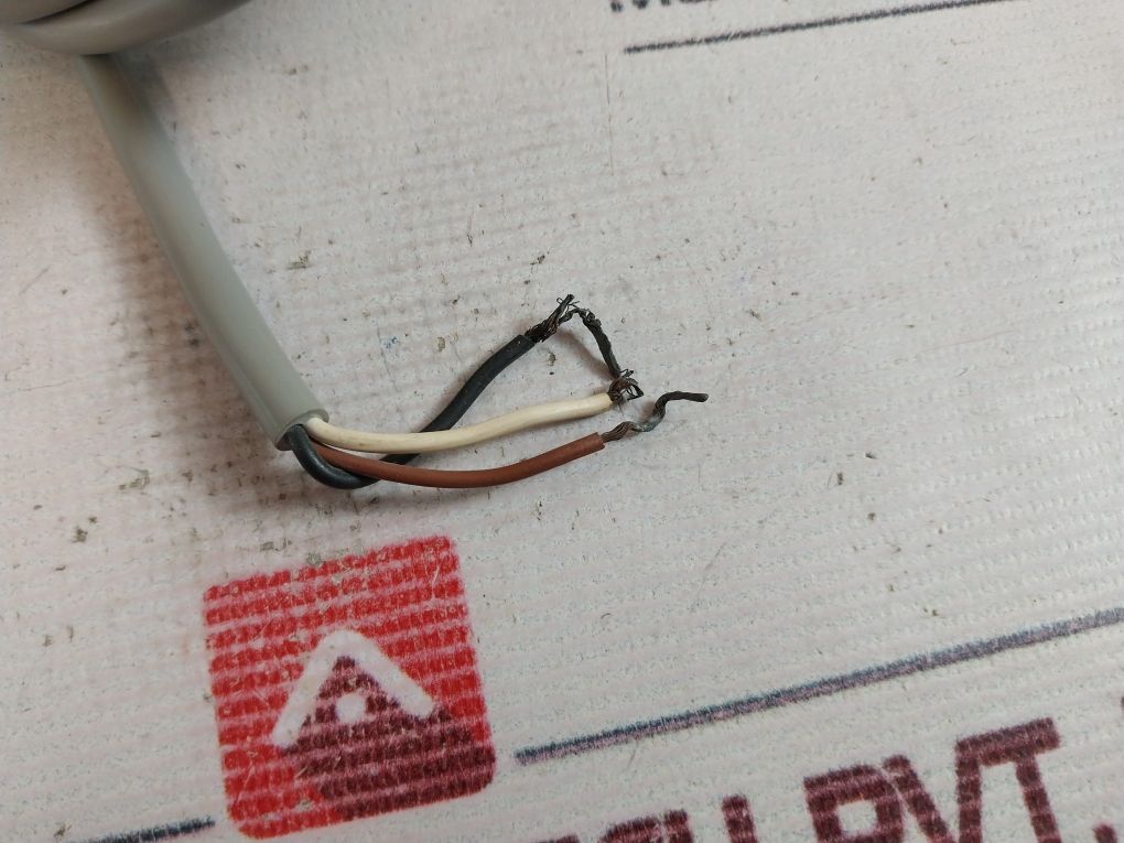 Telemecanique Xsa-c0573H23 Inductive Proximity Sensor