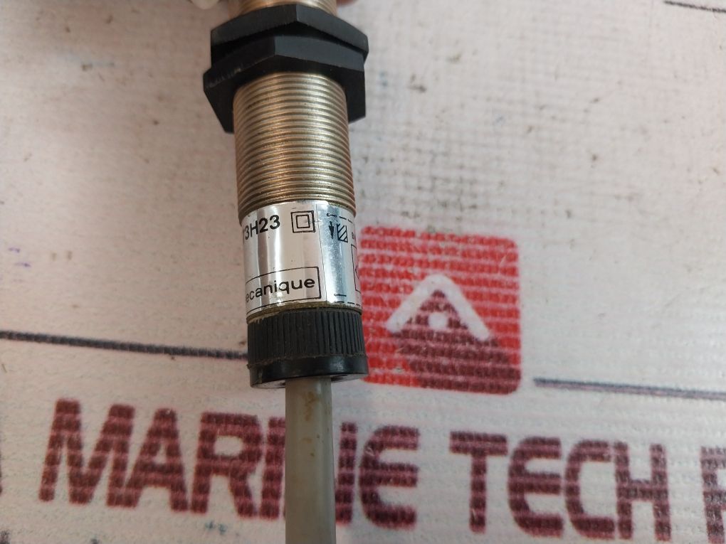 Telemecanique Xsa-c0573H23 Inductive Proximity Sensor