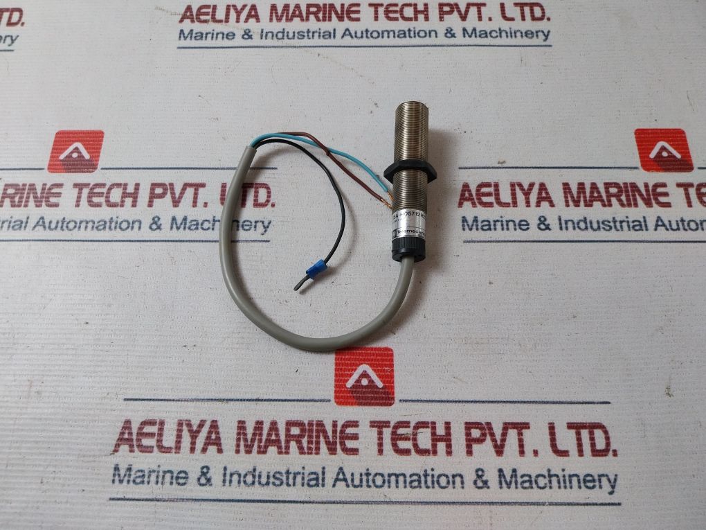 Telemecanique Xsa-h05712H23 Inductive Proximity Sensor 12/48V