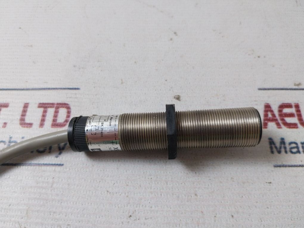 Telemecanique Xsa-h05712H23 Inductive Proximity Sensor 12/48V