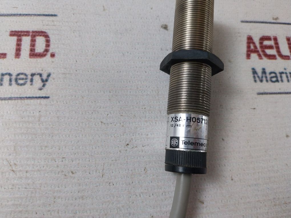 Telemecanique Xsa-h05712H23 Inductive Proximity Sensor 12/48V