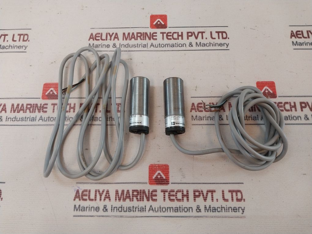 Telemecanique Xsa-j10713 Proximity Switch