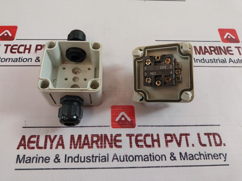 Telemecanique Zb2-be101 Light Switch 400V