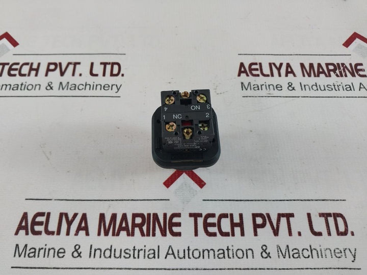 Telemecanique Zb2-be102 Key Selector Switch