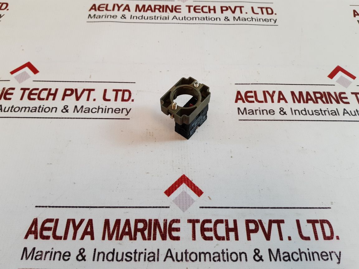 Set of 2x Telemecanique zb2-be102 contact block