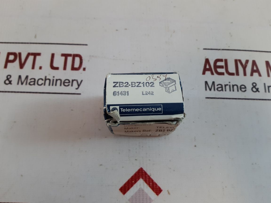 Set of 2x Telemecanique zb2-be102 contact block