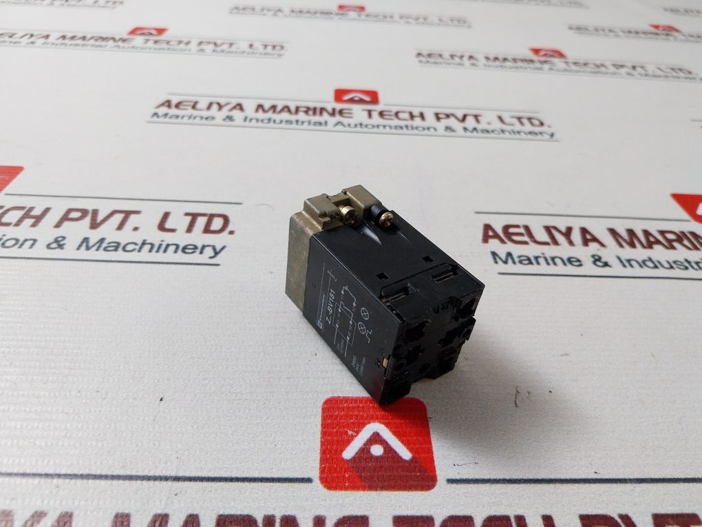 Telemecanique Zb2 Bv181 Flashing Light Body 24V 50-60Hz