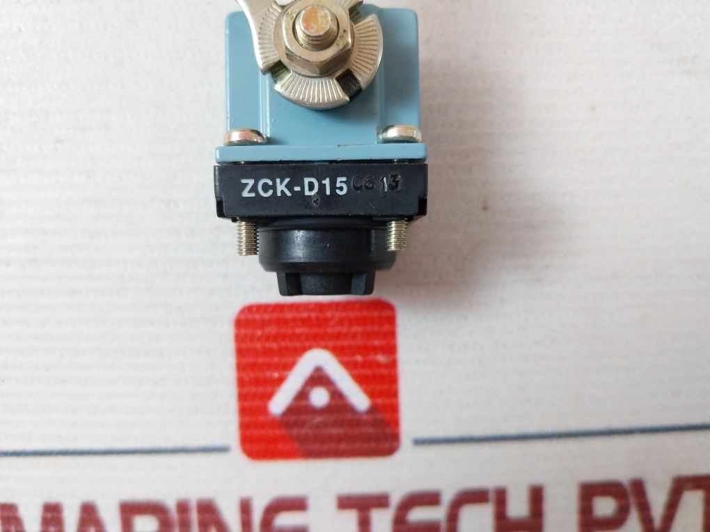 Schneider Telemecanique Zck-d15 Limit Switch-thermoplastic Roller Lever