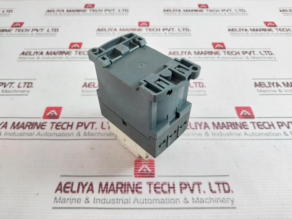 Telemecanique/Schneider Electric Lc1 D09 Contactor 25A 690V 