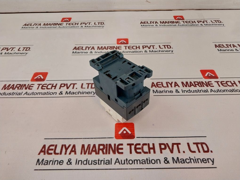 Telemecanique/Schneider Electric Lc1D09 Contactor 25A 690V