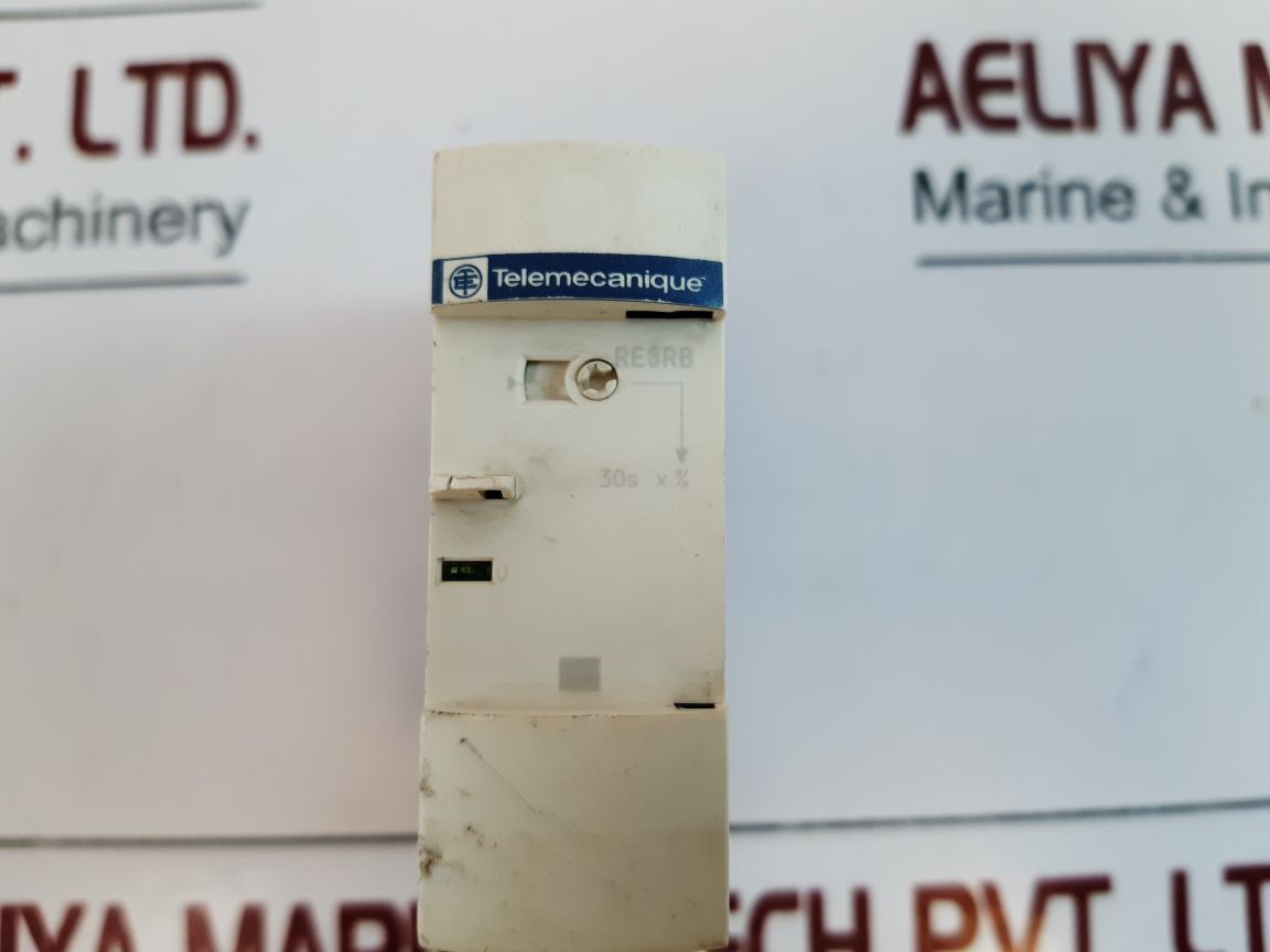 TelemecaniqueSchneider Re8Rb31Bu Timing Relay 0.3S-30S
