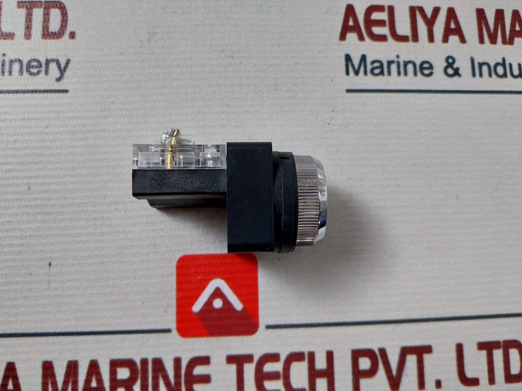 Tend 6A 250Vac Green Push Button Switch