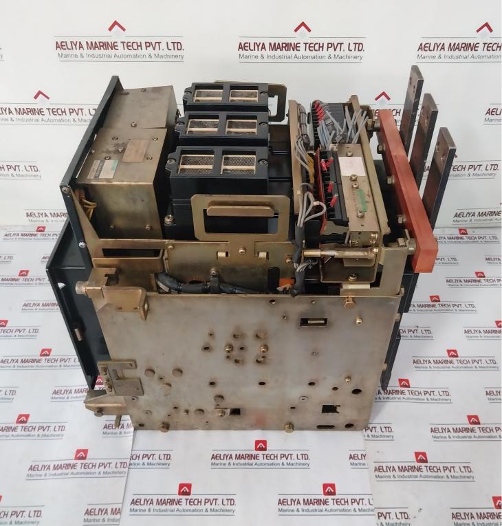 Terasaki Electric At06 Air Circuit Breaker Aut-1Bs 630A (Not Working)