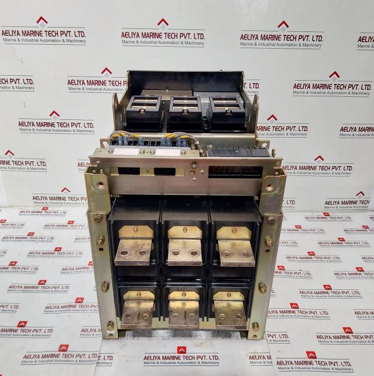 Terasaki Electric At12 Tempower Air Circuit Breaker 3 Poles 1250/5A 50-60Hz