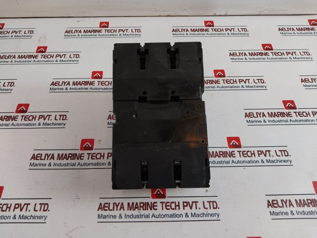 Terasaki Electric Xe225Ns 3 Pole Circuit Breaker 150A Ac600V Dc250V