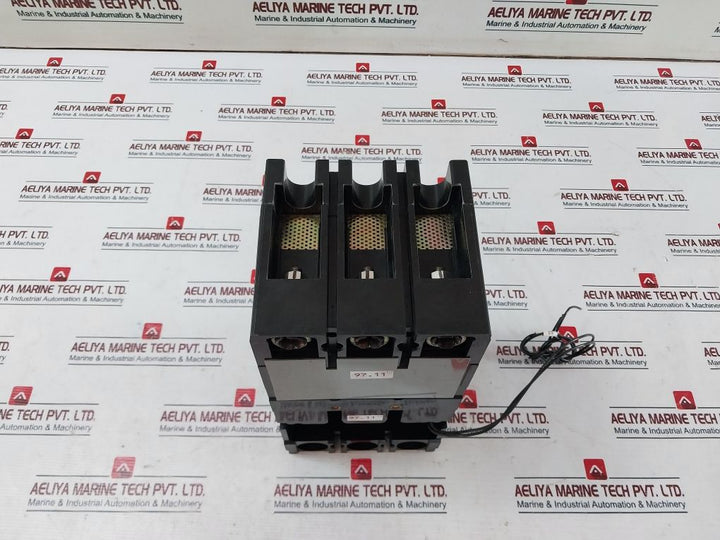 Terasaki Tl-225F Current Limiting Circuit Breaker 200A 690V Ac 3-pole