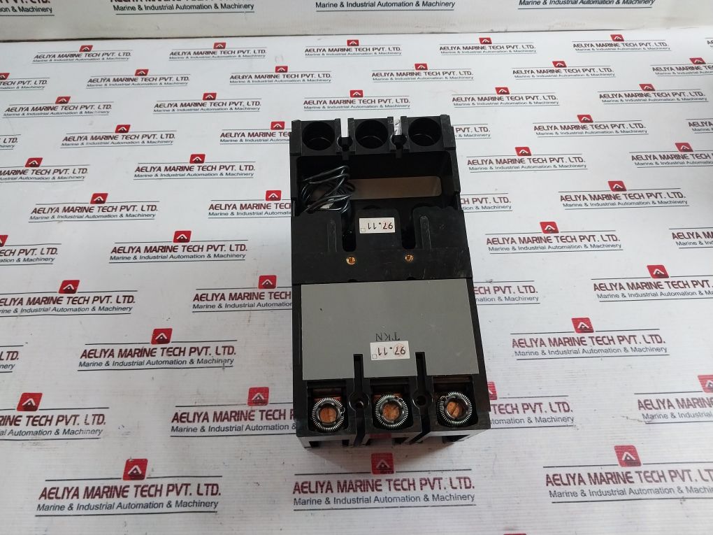 Terasaki Tl-225F Current Limiting Circuit Breaker Ac690V 50~60Hz 125A