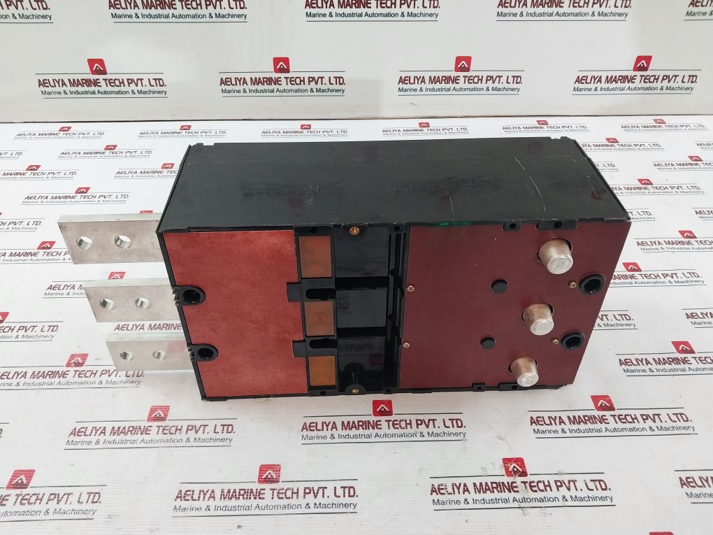 Terasaki Tl-800F Circuit Breaker 3 Pole 700A Ac690V 45°C