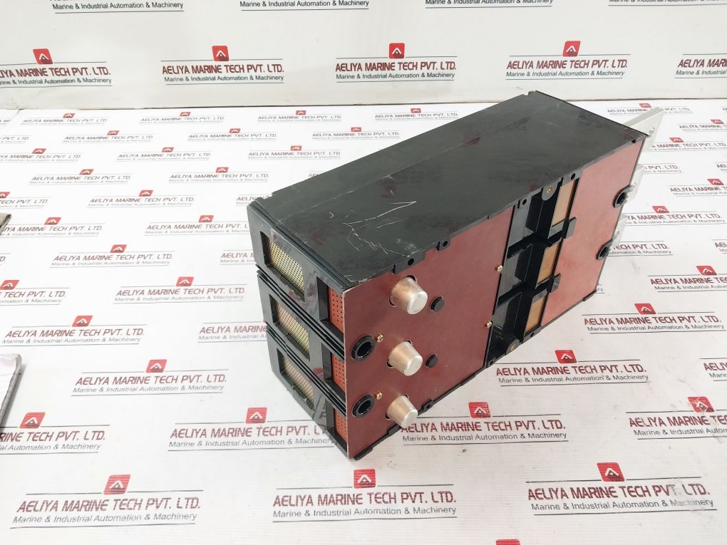 Terasaki Tl-800F Circuit Breaker 3 Pole 700A Ac690V 45°C