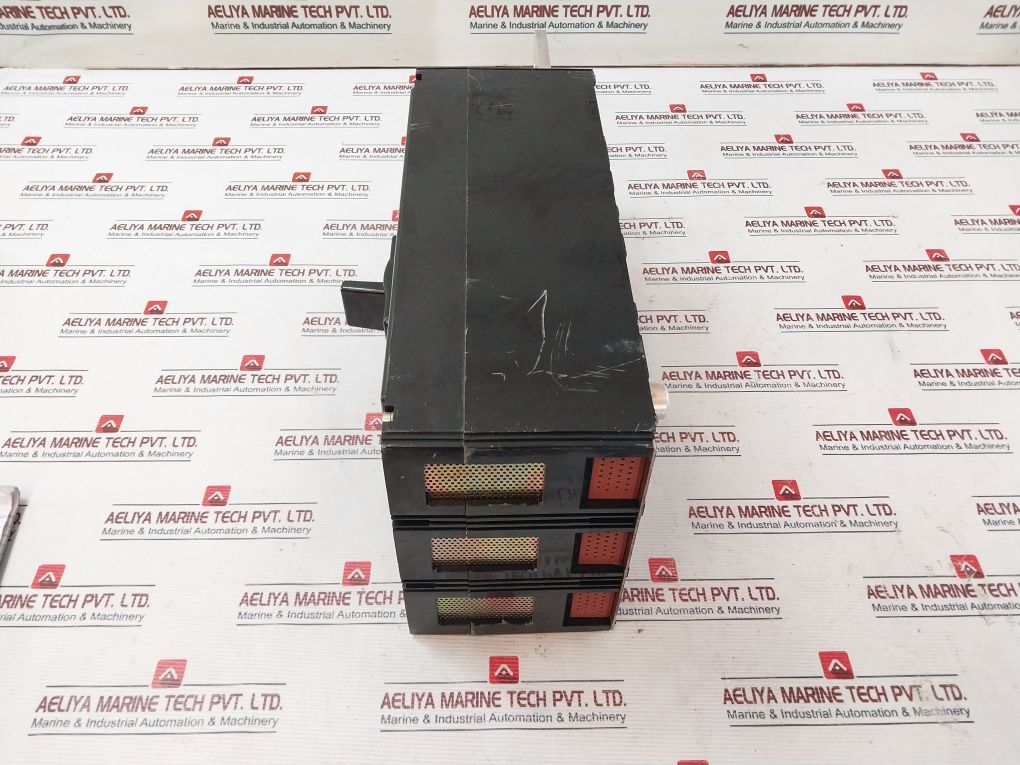 Terasaki Tl-800F Circuit Breaker 3 Pole 700A Ac690V 45°C