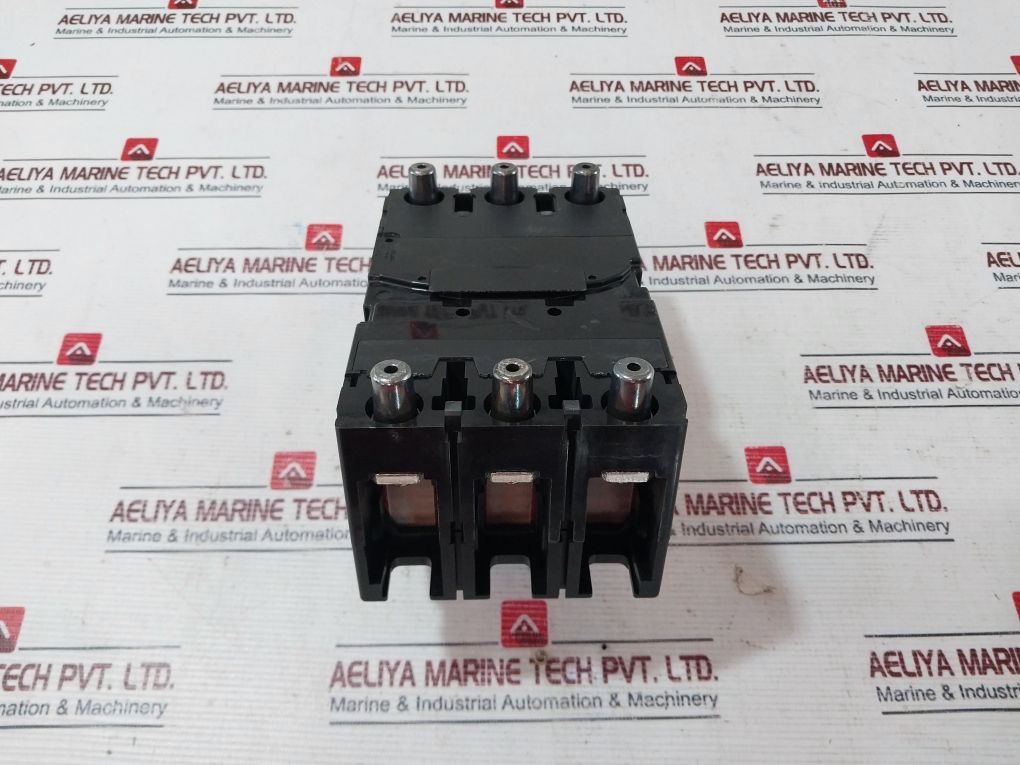 Terasaki Xs225Ns 3 Pole Circuit Breaker 175A Ac690V 50/60Hz