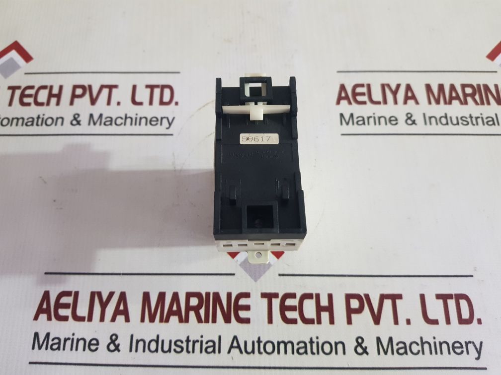 Termonic 26090 Electronic Thermostat Relay used