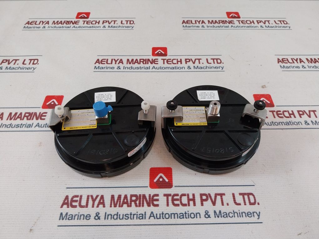 The Subsea 05-4834-t Pressure Gauge 10000 Psi