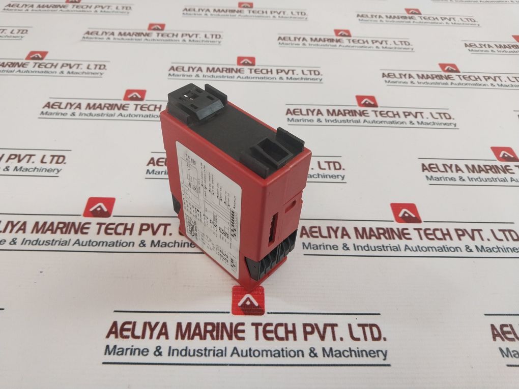 Thiim Umca E024 Da3C Voltage Relay 20-32 Vdc