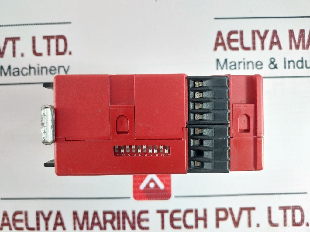 Thiim Umca E024 Da4C Multi Function Voltage Relay