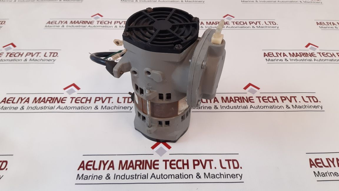 Thomas 107Cd18-008A Compressors & Vacuum Pump 1.0A
