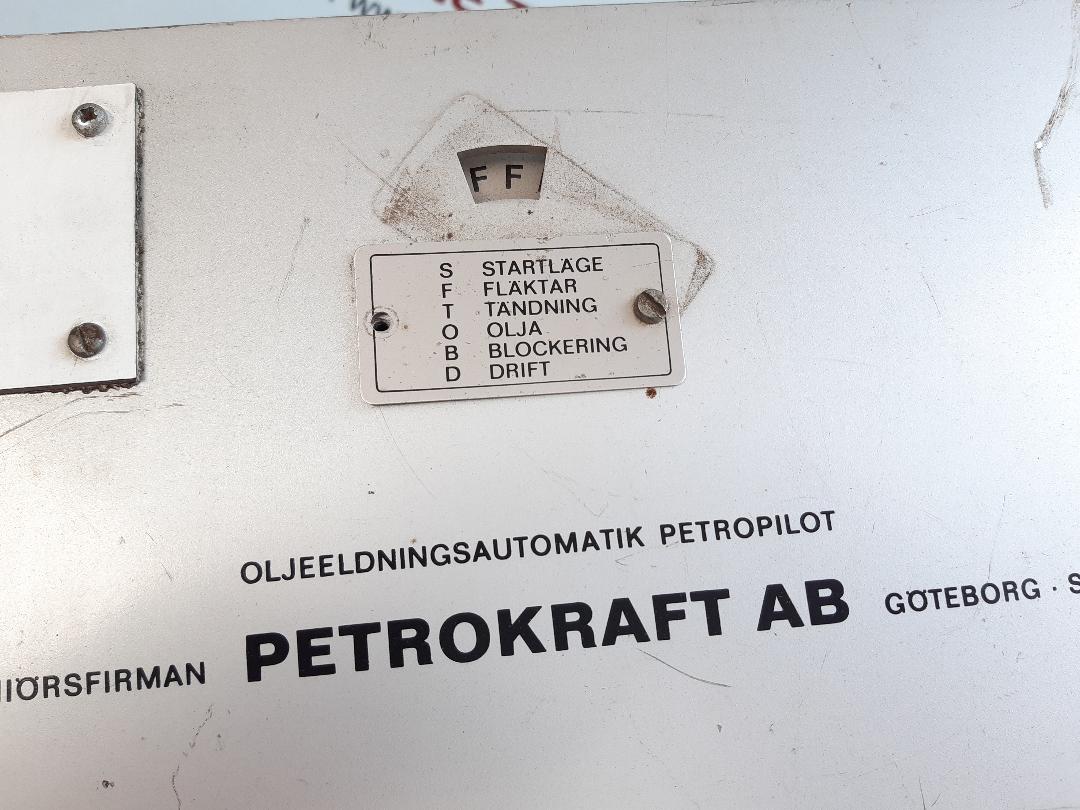 Ingeniorsfirman oljeeldningsautomatik petropilot