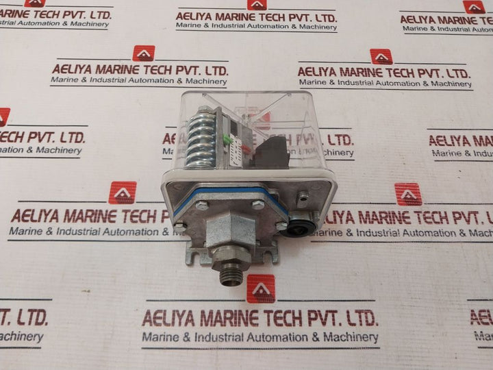 Tival Ff 4-4 Dah Pressure Switch 0.22-4 Bar 400V 1010062