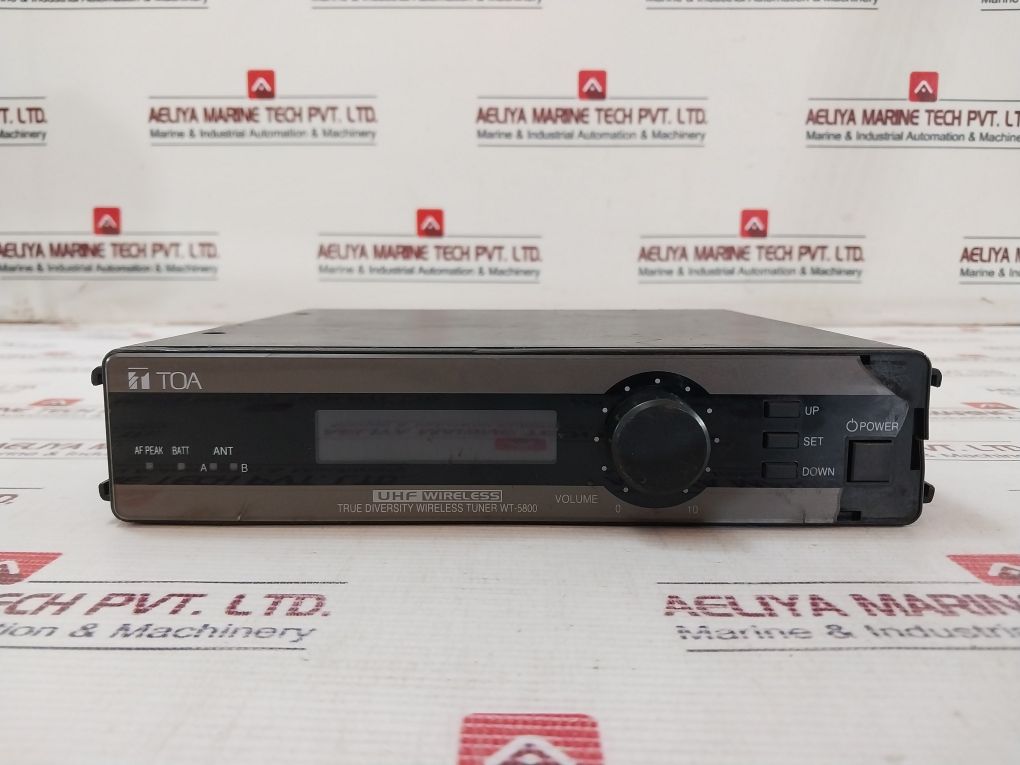 TOA DIVERSITY WIRELESS TUNER WT-5805 (AS IS TOA DIVERSITY WIRELESS TUNER WT-5805 (AS IS